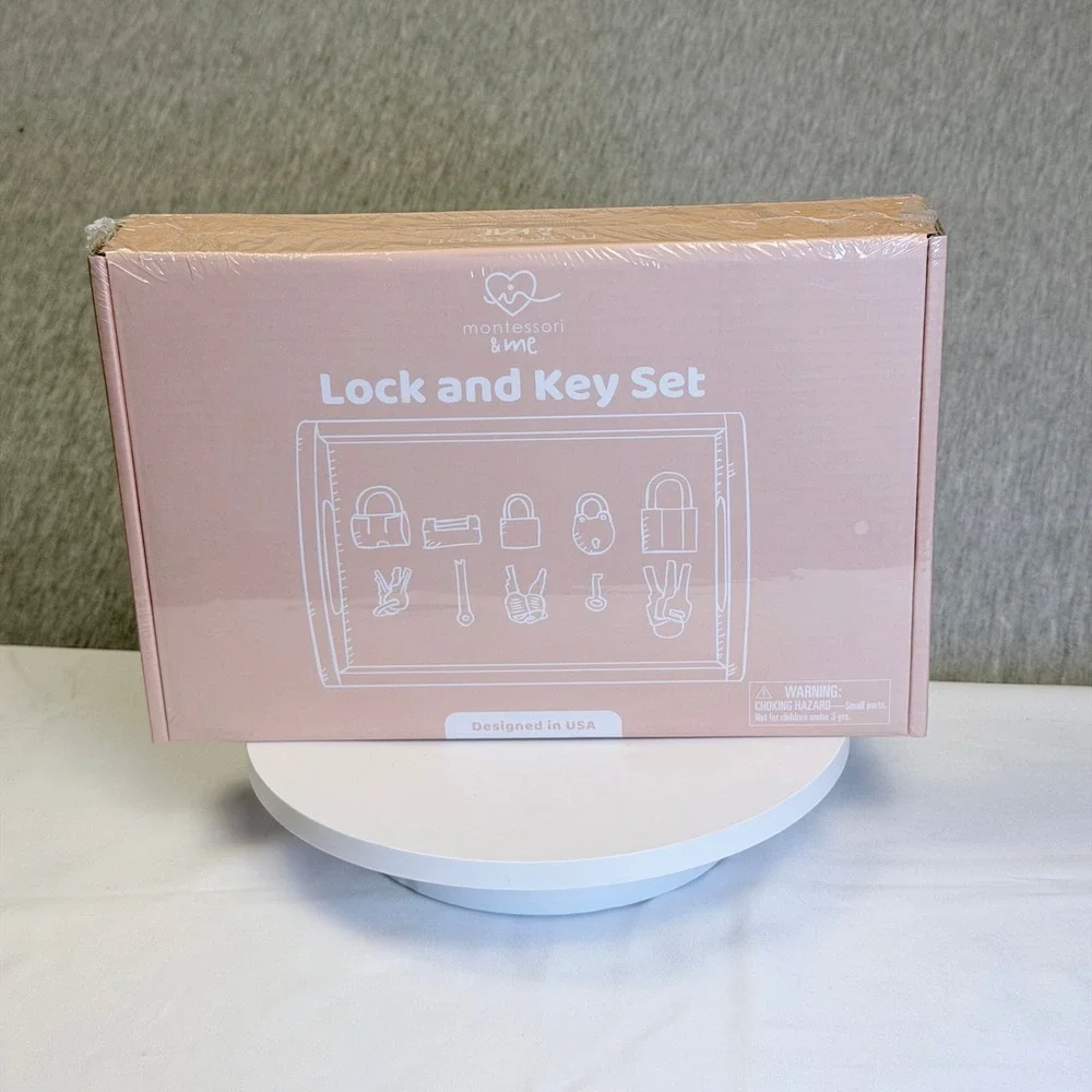 Montessori & Me Lock and Key Set Wooden Activity Tray 5 Locks & Keys New Sealed